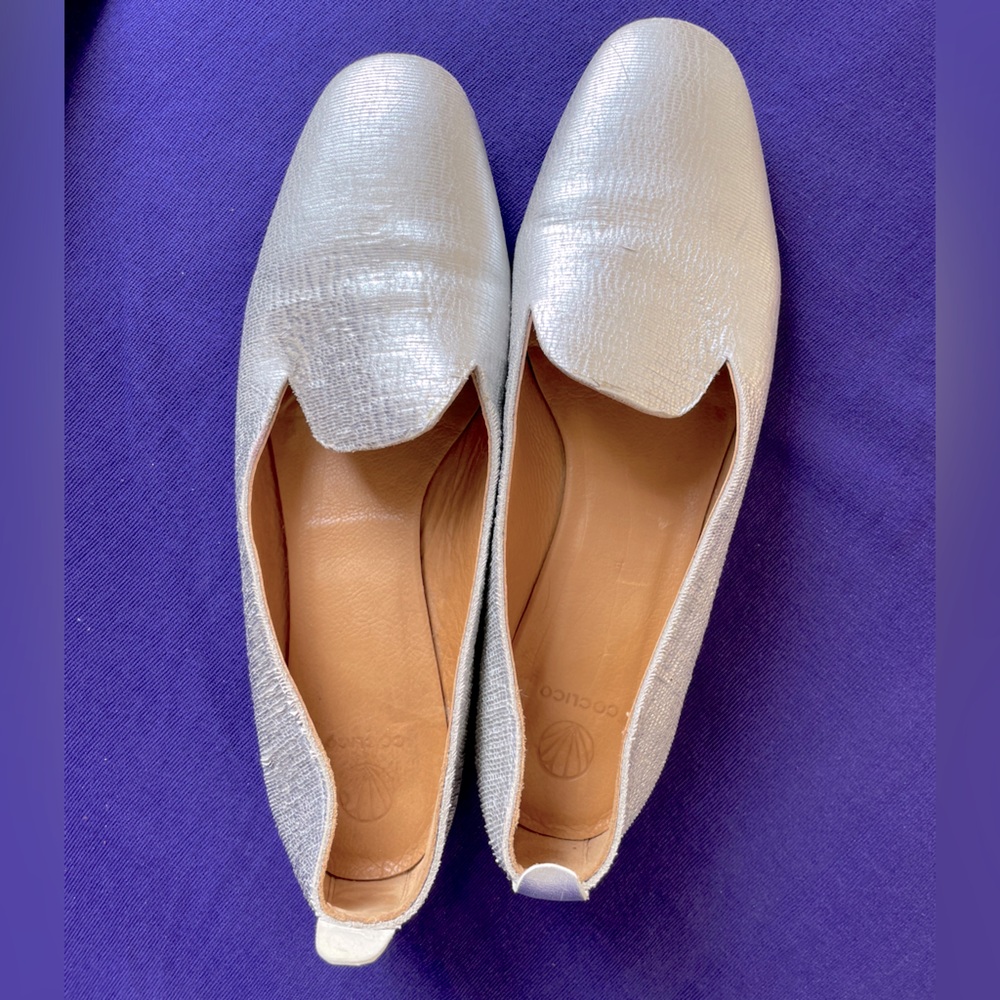 Coclico Textured Leather Silver Flats